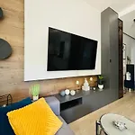 Apartment Green Corner